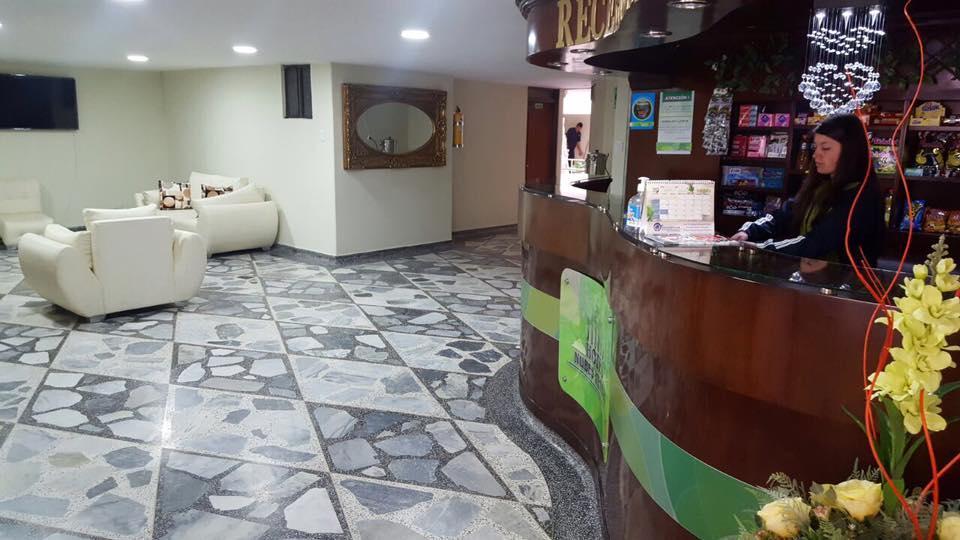 Hotel Reina Isabella 伊皮亚莱斯 外观 照片