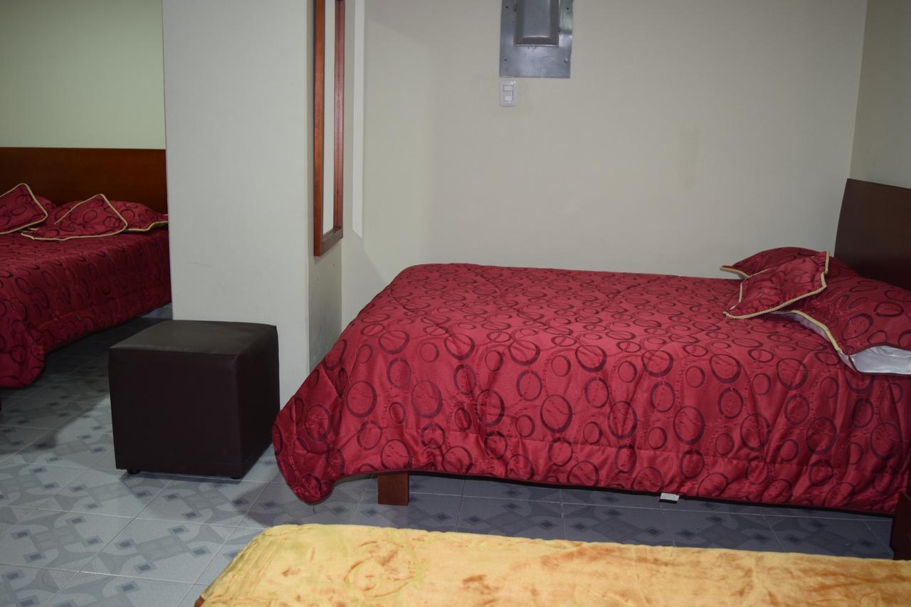 Hotel Reina Isabella 伊皮亚莱斯 外观 照片